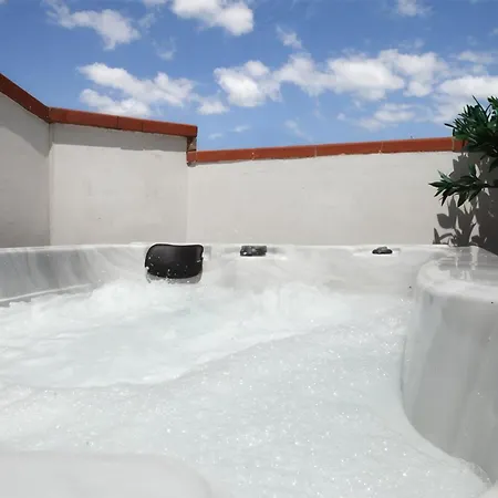 Mazzini Rooftop Apartman *